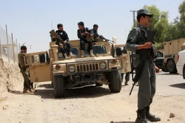 Binh sỹ Afghanistan trong chiến dịch truy quét phiến quân Taliban tại tỉnh Helmand ngày 22/7. (Nguồn: AFP/TTXVN)