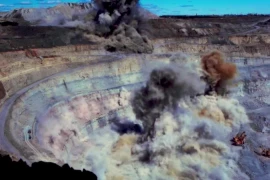 Việc cứu nạn các thợ mỏ mất tích vẫn đang tiếp tục, (Nguồn: Mirror)