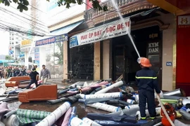 Hiện trường vụ cháy. (Ảnh: Tá Chuyên/TTXVN)
