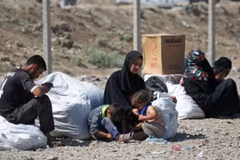 Người tị nạn Iraq tại trại tị nạn Hammam al-Alil, phía nam Mosul ngày 25/5. (Nguồn: AFP/TTXVN)
