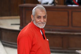  Thủ lĩnh phong trào Anh em Hồi giáo (MB) Mohamed Badie tại phiên tòa ở Cairo, Ai Cập ngày 20/4/2015. (Nguồn: AFP/TTXVN)