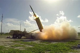  Hệ thống THAAD trong cuộc thử nghiệm tấn công, đánh chặn mục tiêu ở đảo Wake, Thái Bình Dương ngày 1/11/2015. (Nguồn: AFP/TTXVN)