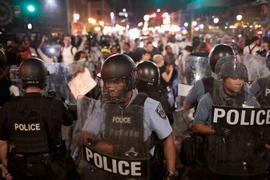 Cảnh sát Mỹ tại St Louis ngày 16/8. (Nguồn: AFP/TTXVN)