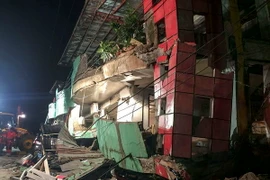 Cảnh đổ nát sau trận động đất ở thị trấn Kananga thuộc đảo Leyte, Philippines ngày 6/7. (Nguồn: EPA/TTXVN)