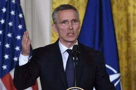 Tổng thư ký NATO Jens Stoltenberg phát biểu tại cuộc họp báo ở Washington, DC ngày 12/4. AFP/TTXVN