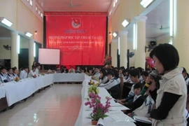 Các em học sinh tham gia thảo luận tại Diễn đàn. (Ảnh: Phạm Mai/Vietnam+)