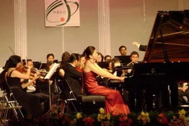 Giai điệu mùa Thu - đêm của các chỉ huy và pianist
