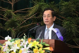 Đồng chí Võ Minh Thức, Phó Chủ tịch Hội đồng nhân dân tỉnh Phú Yên phát biểu khai mạc kỳ họp. (Ảnh: Phạm Cường/TTXVN)