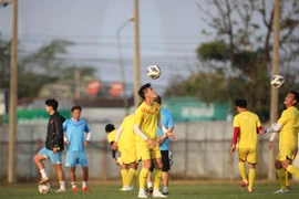 U23 Việt Nam nỗ lực tập luyện trước khi bước vào giải. (Ảnh: Hoàng Linh/TTXVN)