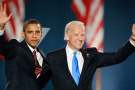 Cựu Tổng thống Obama (trái) ủng hộ ông Biden. (Nguồn: Getty)