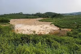 Phú Thọ: Thấp thỏm lo sợ sạt lở đê kè, nguy cơ vỡ đập mùa mưa bão