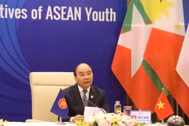 Thủ tướng Nguyễn Xuân Phúc, Chủ tịch ASEAN 2020 phát biểu tại Phiên đối thoại của các Nhà lãnh đạo ASEAN với đại diện Thanh niên ASEAN. (Ảnh: Văn Điệp/TTXVN)