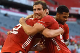 Kết quả Bundesliga: Dortmund níu kéo Bayern thêm một vòng đấu