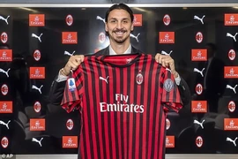 Ibrahimovic trở lại khoác áo AC Milan. (Nguồn: AP)