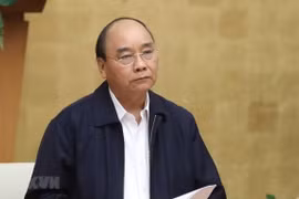Thủ tướng Nguyễn Xuân Phúc chủ trì họp Thường trực Chính phủ với Ban Chỉ đạo Quốc gia phòng, chống dịch COVID-19. (Ảnh: Thống Nhất/TTXVN) 