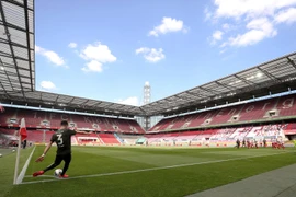 [Mega Story] COVID-19 tác động như thế nào đến bóng đá Đức