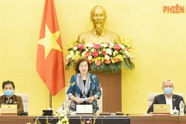 Chủ tịch Quốc hội Nguyễn Thị Kim Ngân chủ trì và phát biểu bế mạc Phiên họp thứ 43 của Ủy ban Thường vụ Quốc hội. (Ảnh: Trọng Đức/TTXVN)