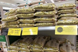 Gạo được bán trong các siêu thị tại thủ đô Bangkok. (Ảnh: Ngọc Quang/TTXVN)