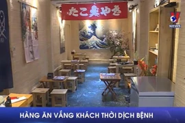 [Video] Hàng ăn vắng khách do ảnh hưởng bởi dịch COVID-19