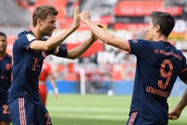Mueller và Lewandowski tiếp tục góp công giúp Bayern tiến gần hơn với chức vô địch. (Nguồn: Getty Imges)