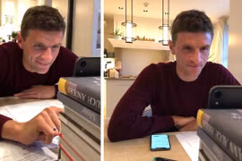 Thomas Mueller trả lời các câu hỏi của người hâm mộ. (Nguồn: FCBayern)