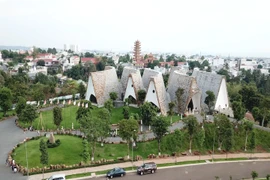 Video tham quan bảo tàng càphê thế giới ở Buôn Ma Thuột