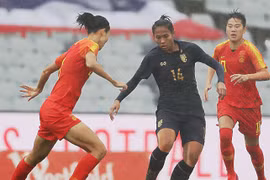 Tuyển nữ Thái Lan (áo xanh) để thua 2 trận liên tiếp. (Nguồn: AFC)