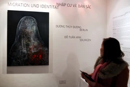 Buổi triển lãm đã diễn ra vào tối 26/2 tại Viện Goethe Việt Nam (Nguyễn Thái Học, Hà Nội). (Ảnh: Doãn Đức/Vietnam+