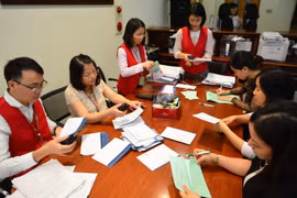 Phiên đấu giá cổ phần trong tháng Tư. (Ảnh: HNX)