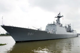 Tàu Hải quân Hàn Quốc thăm TP Hồ Chí Minh tháng 12/2014. (Ảnh: Hoàng Hải/TTXVN)