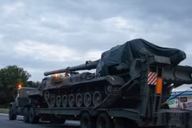Xe quân sự của Ukraine trên một tuyến đường ở Kiev ngày 10/7. (Nguồn: EPA/TTXVN)