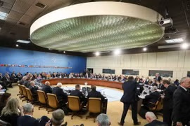 Toàn cảnh cuộc họp tại trụ sở NATO ở Brussels (Bỉ) ngày 6/12. (Nguồn: EPA/TTXVN)