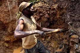 Công nhân mỏ ở Cộng hòa Dân chủ Congo. (Nguồn: AP)