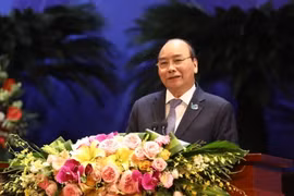 Thủ tướng Nguyễn Xuân Phúc phát biểu kết luận buổi đối thoại. (Ảnh: Văn Điệp/TTXVN)