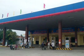 Cửa hàng xăng dầu số 79, Công ty cổ phần thương mại dầu khí Đại Long, tại xã Võ Ninh, huyện Quảng Ninh, tỉnh Quảng Bình - nơi xảy ra sự việc. (Ảnh: Văn Tý/TTXVN)