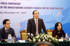 Thứ trưởng Bộ Ngoại giao Lê Hoài Trung thông báo về việc Việt Nam đảm nhận vai trò Ủy viên không thường trực Hội đồng Bảo an Liên hợp quốc nhiệm kỳ 2020-2021. (Ảnh: Lâm Khánh/TTXVN)