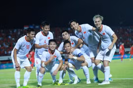 Niềm vui của các cầu thủ Việt Nam khi giành chiến thắng trước Indonesia. (Ảnh: Vietnam+)