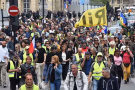 Phong trào 'Áo vàng' tham gia biểu tình tại thành phố Bordeaux, Pháp ngày 25/5/2019. (Ảnh: AFP/TTXVN)