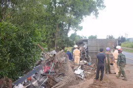 Hiện trường vụ tai nạn. (Ảnh: Ngọc Minh/TTXVN)