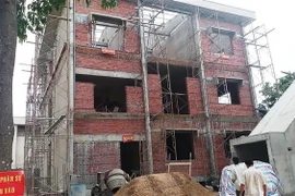 Hiện trường vụ xảy ra tai nạn lao động. (Ảnh: Lê Đức Hoảnh/TTXVN)