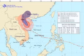 Bão Haiyan cách bờ biển Thanh Hóa-Quảng Ninh 270-330km