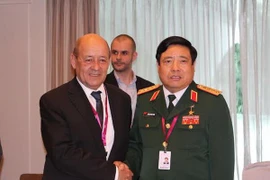 Bộ trưởng Quốc phòng Phùng Quang Thanh gặp đối tác Mỹ, Pháp và Anh