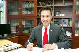 Mỹ: Lần đầu tiên người gốc Việt thắng cử thị trưởng Garden Grove