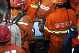 Nổ lớn tại một nhà máy lọc dầu ở miền Đông Trung Quốc