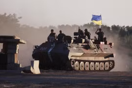 Vệ binh Ukraine được bổ sung thêm nhiều xe tăng T-64B