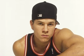 Nạn nhân gốc Việt tha thứ cho tài tử "Transfomers" Wahlberg 