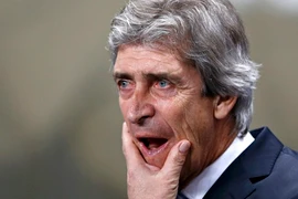 Pellegrini xin lỗi vì đã chỉ trích trọng tài thiên vị Barca