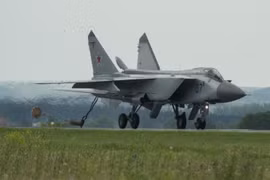 Chiến đấu cơ MiG-31 của Nga bị rơi, cả hai phi công thoát nạn