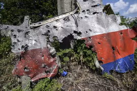 RIA: Báo cáo của Hà Lan cho thấy MH17 bị bắn bằng đạn súng