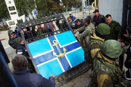 Tự vệ Crimea tuyên bố bắt giữ Tư lệnh hải quân Ukraine